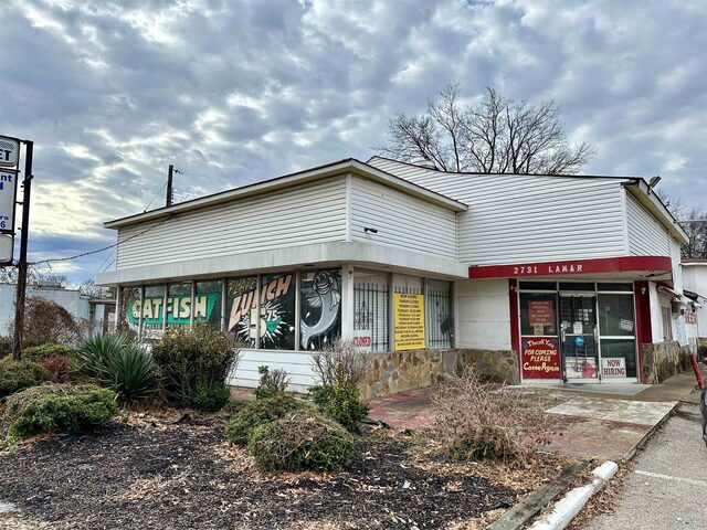 2731 Lamar