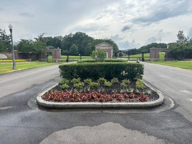 360 Lexington Manor