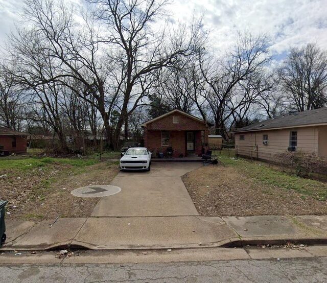 2227 Clayton