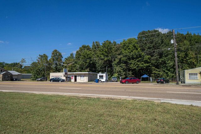 17775 Hwy 64