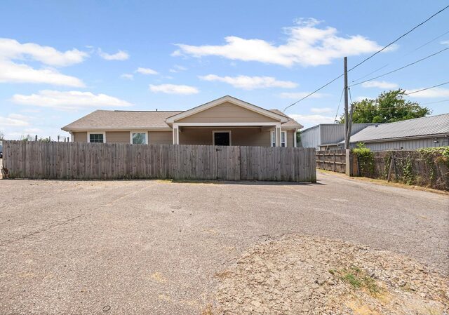 3461 Holman