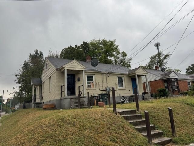 1051 Lagrange
