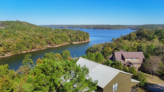 15 Marina Point
