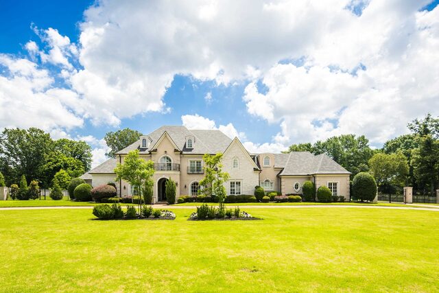 3246 Hollow Creek