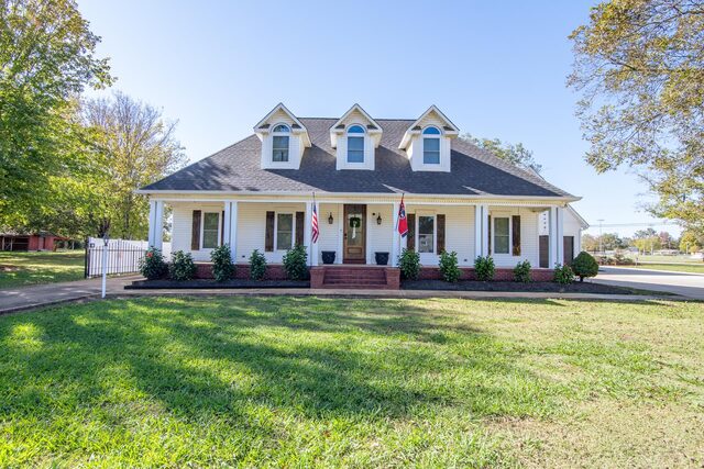 635 Patterson