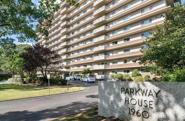 1960 Parkway