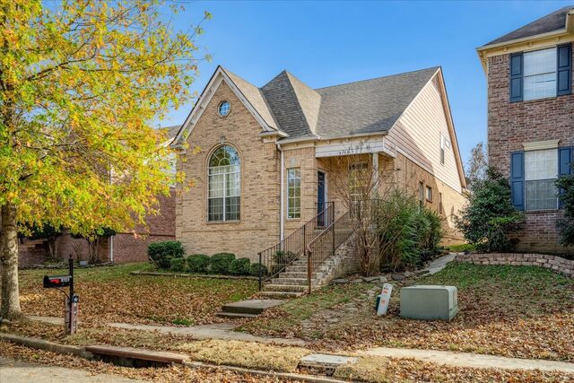 8703 Rogers Park