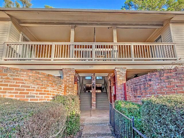 1220 Chamberlain