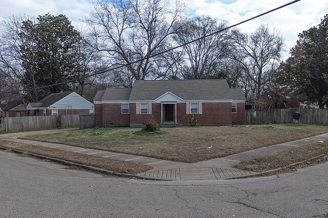 2132 Brookline