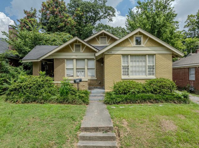 830 Maury