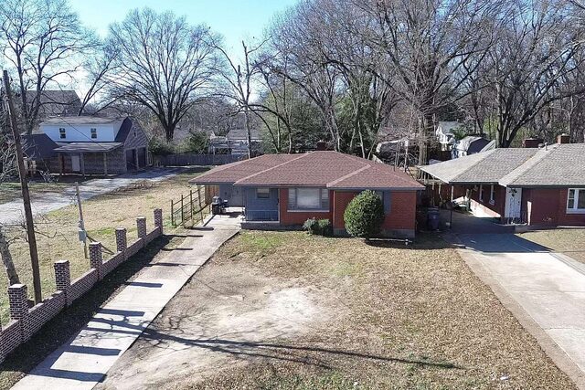 705 Stratford