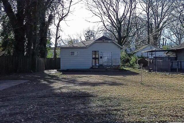 3437 Vernon