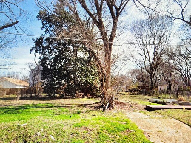 1618 Davis