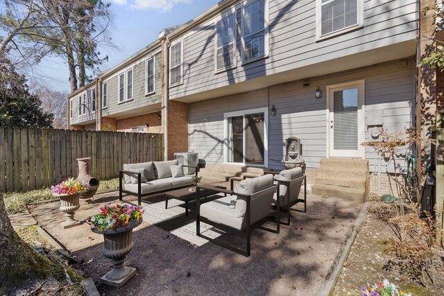 6905 Petworth