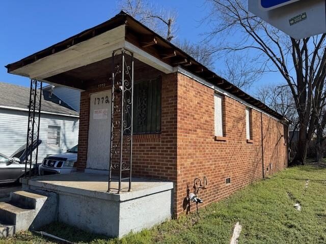 1772 Riverside