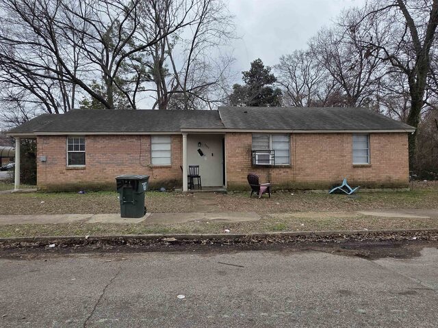 961 Highland