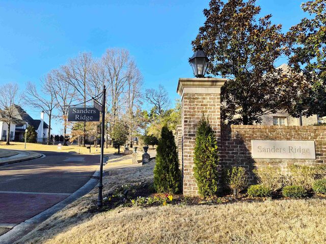 2447 Sanders Ridge