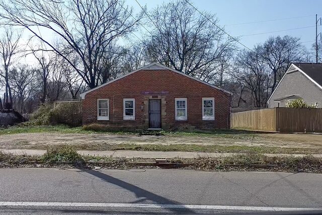 3275 Macon