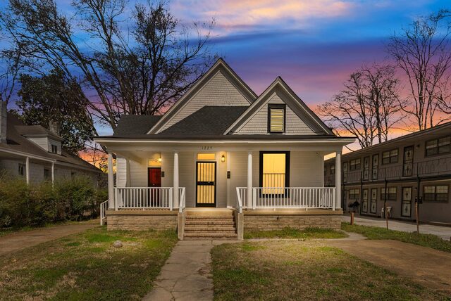 1220 Snowden