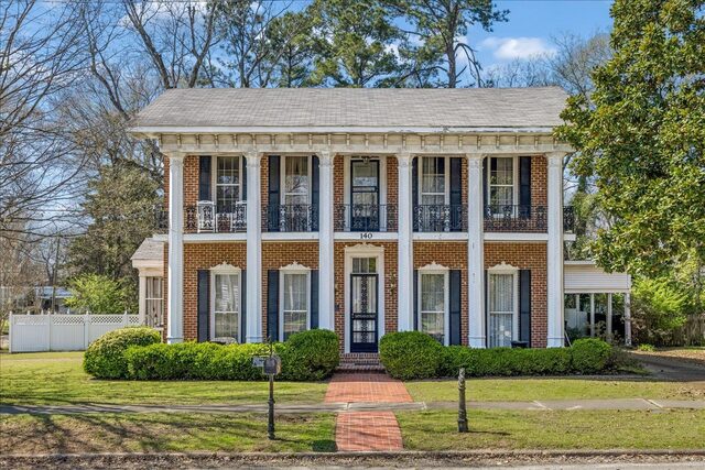 140 Maury