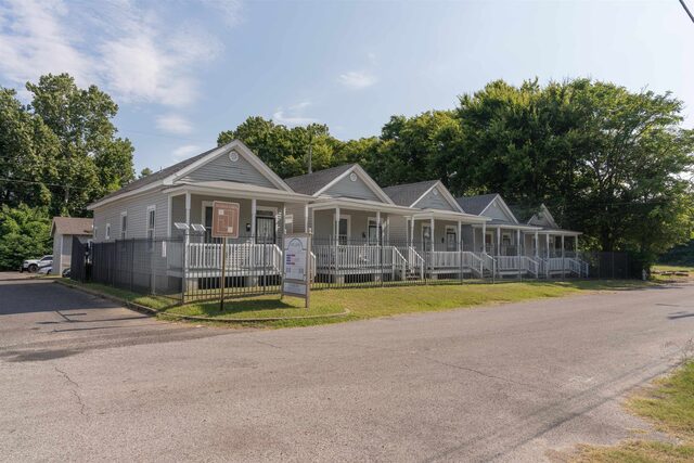 1044 Delmar