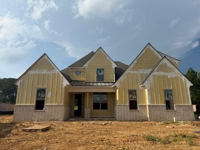 115 Rolling Hill