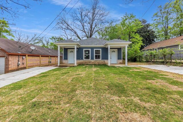 1704 Oakwood