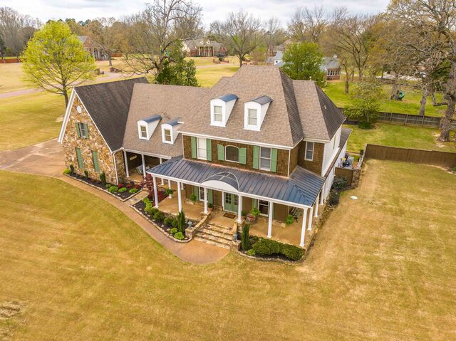 1245 Auburn Woods