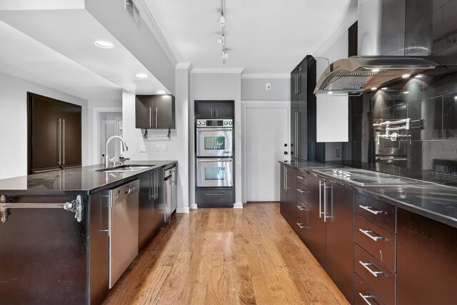 585 Greer