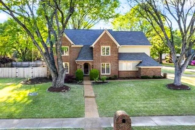 947 Rolling Oaks