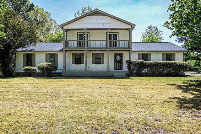 6126 Woodstock Hills