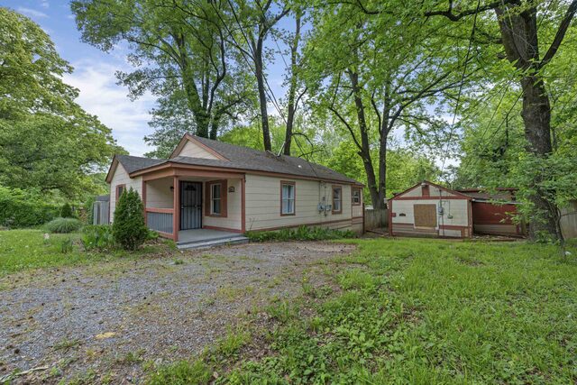 3066 Redbud