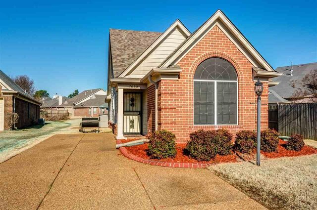7068 Millers Glen