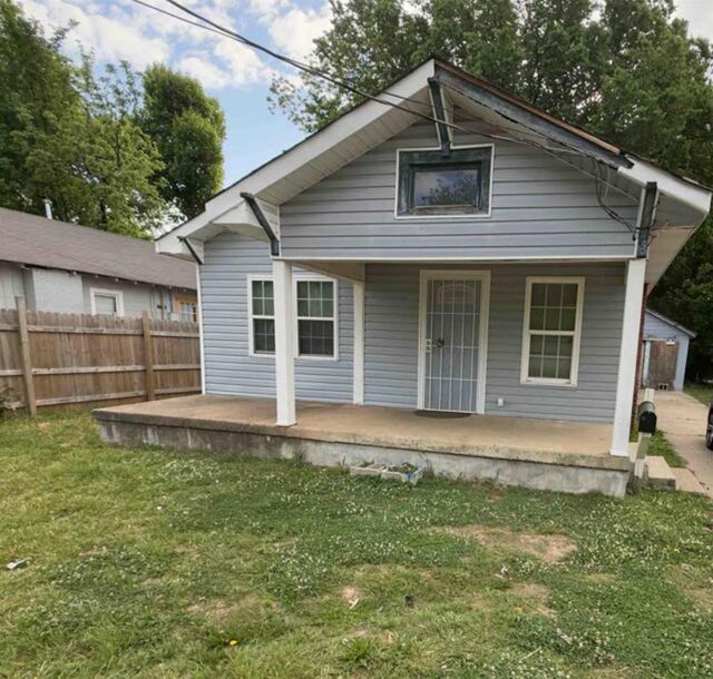 1108 Holmes