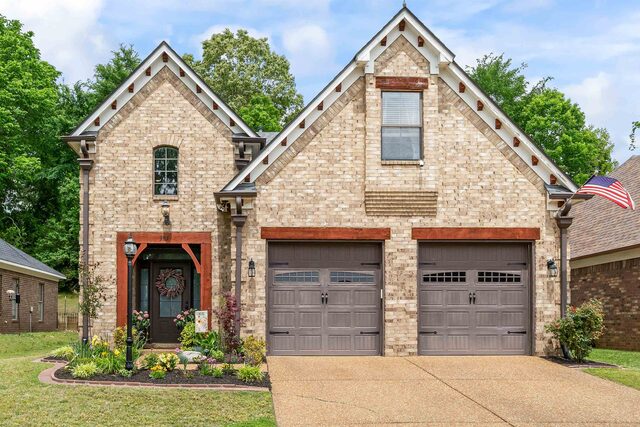 385 Garden Springs