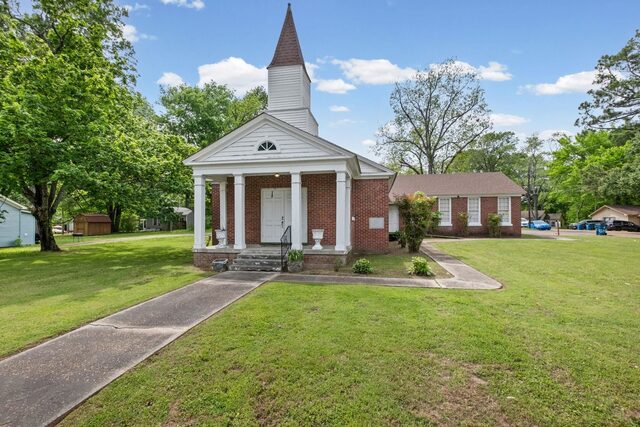 1613 College