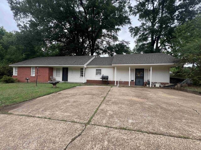 1522 Frayser