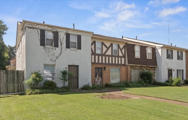 5573 Pleasant View