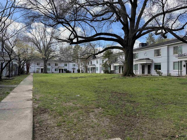 585 Parkway
