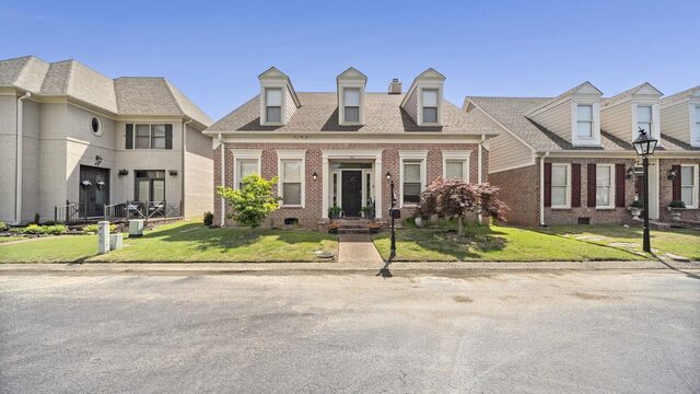 44 Forest Village