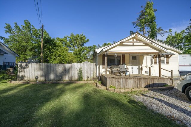 730 Cravens