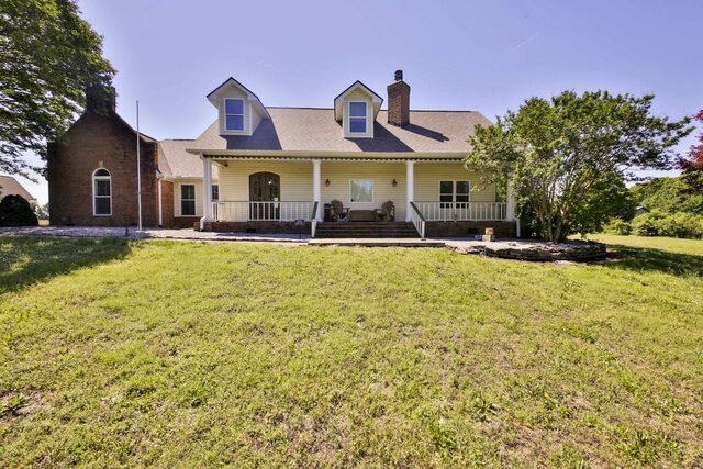 901 Armstrong