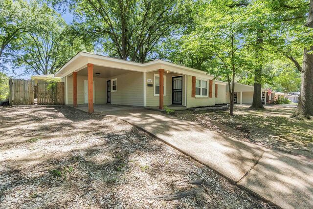 1442 Walton