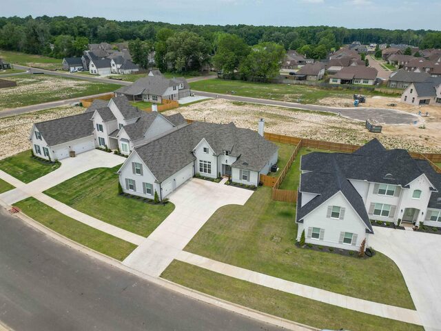 9606 Grays Hollow