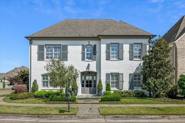 1842 Enclave Green