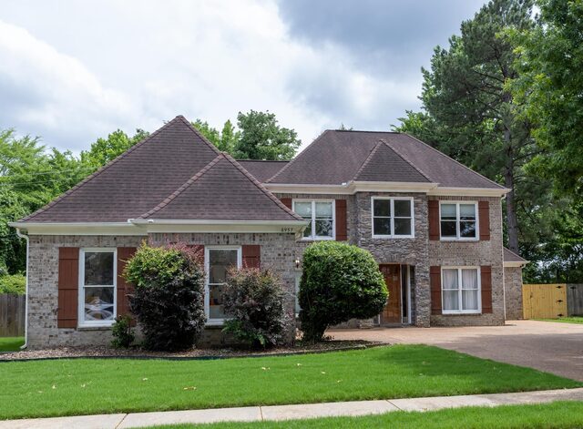 8957 River Knoll
