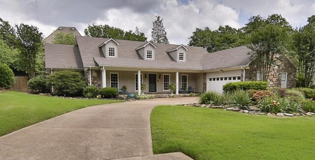 2848 Old Elm