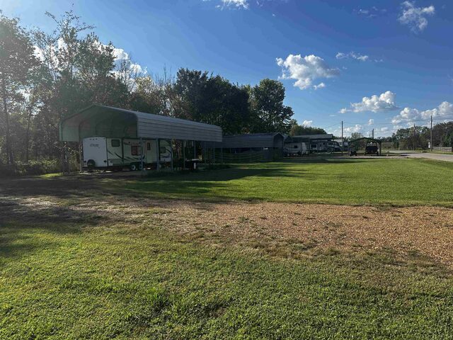 152-155 Catfish Ln