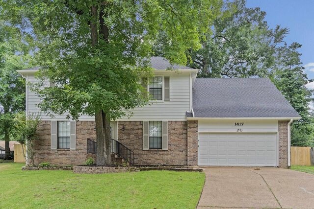 1417 Hawkcrest