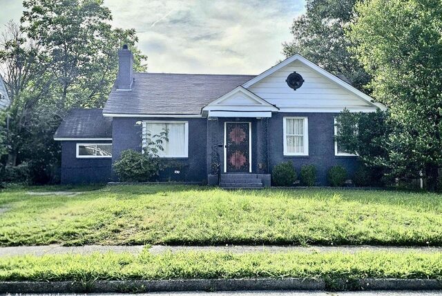 930 East